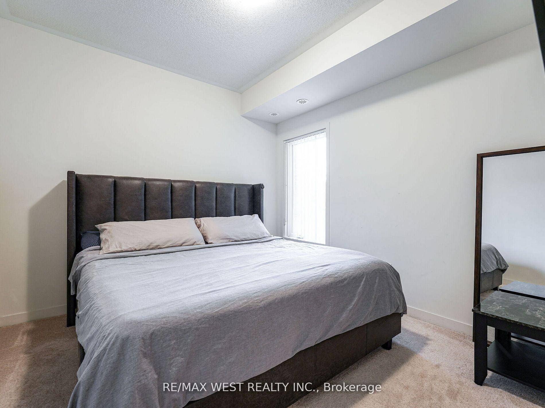 2 Bedrooms Condo at 5131 Sheppard, Toronto For sale