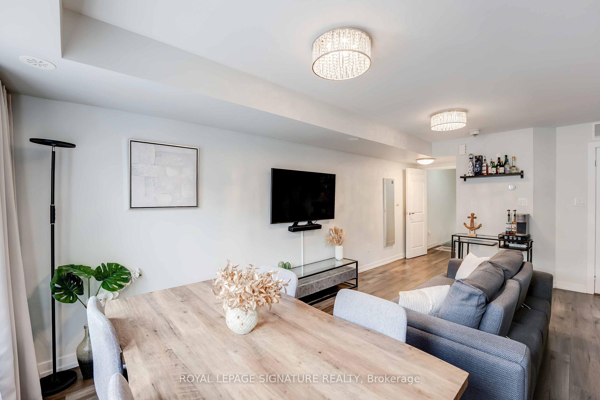 2 Bedrooms Condo at 2315 Sheppard,  Toronto For sale