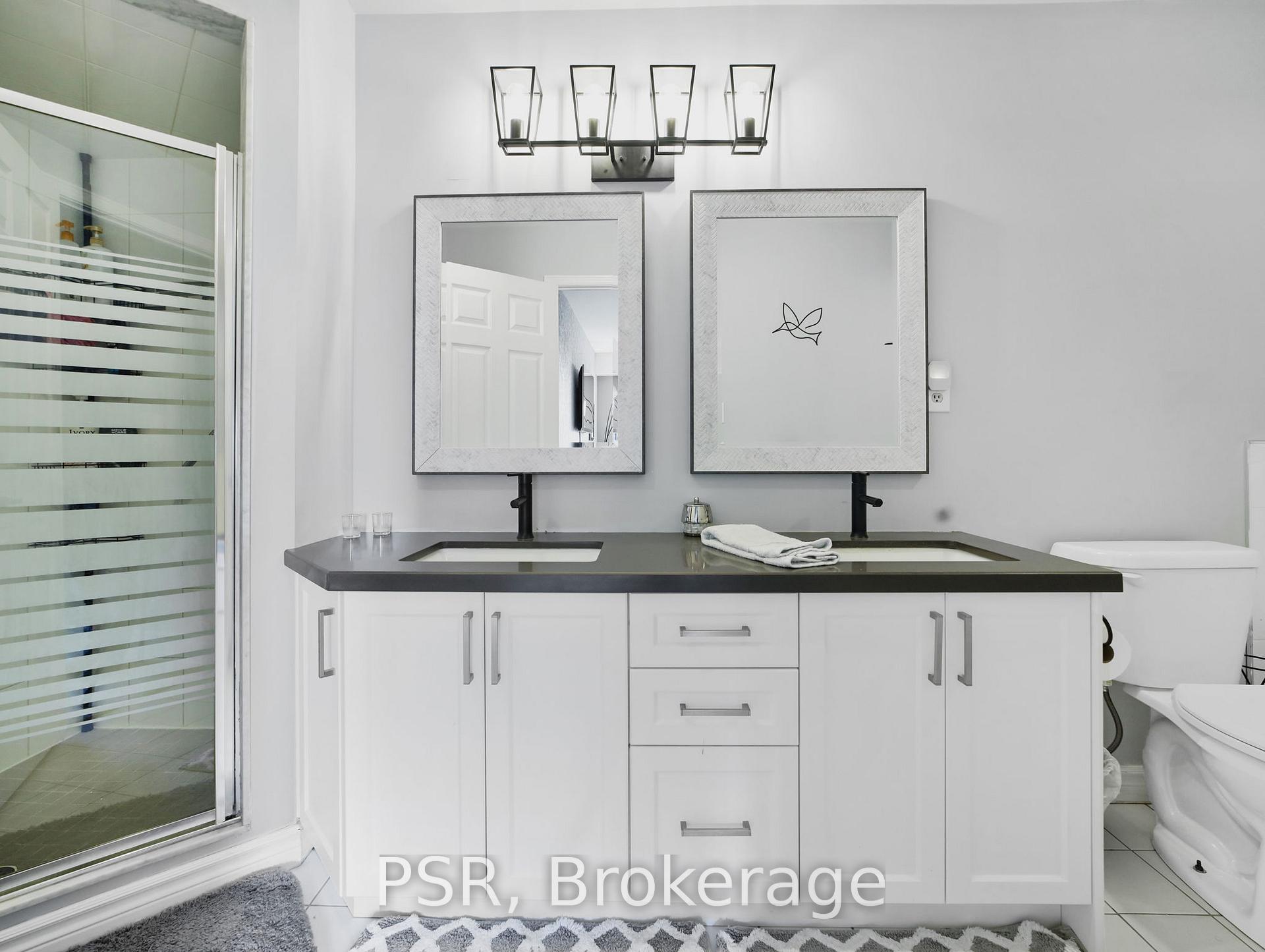 2 Bedrooms Condo at 67 Caroline,  Hamilton For sale