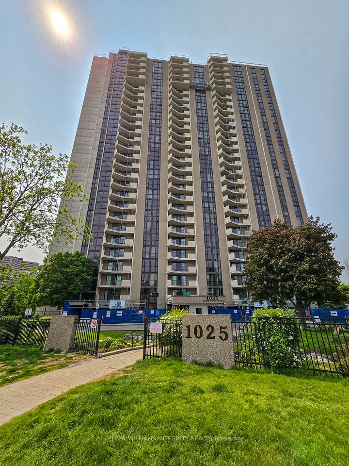 1025 Richmond