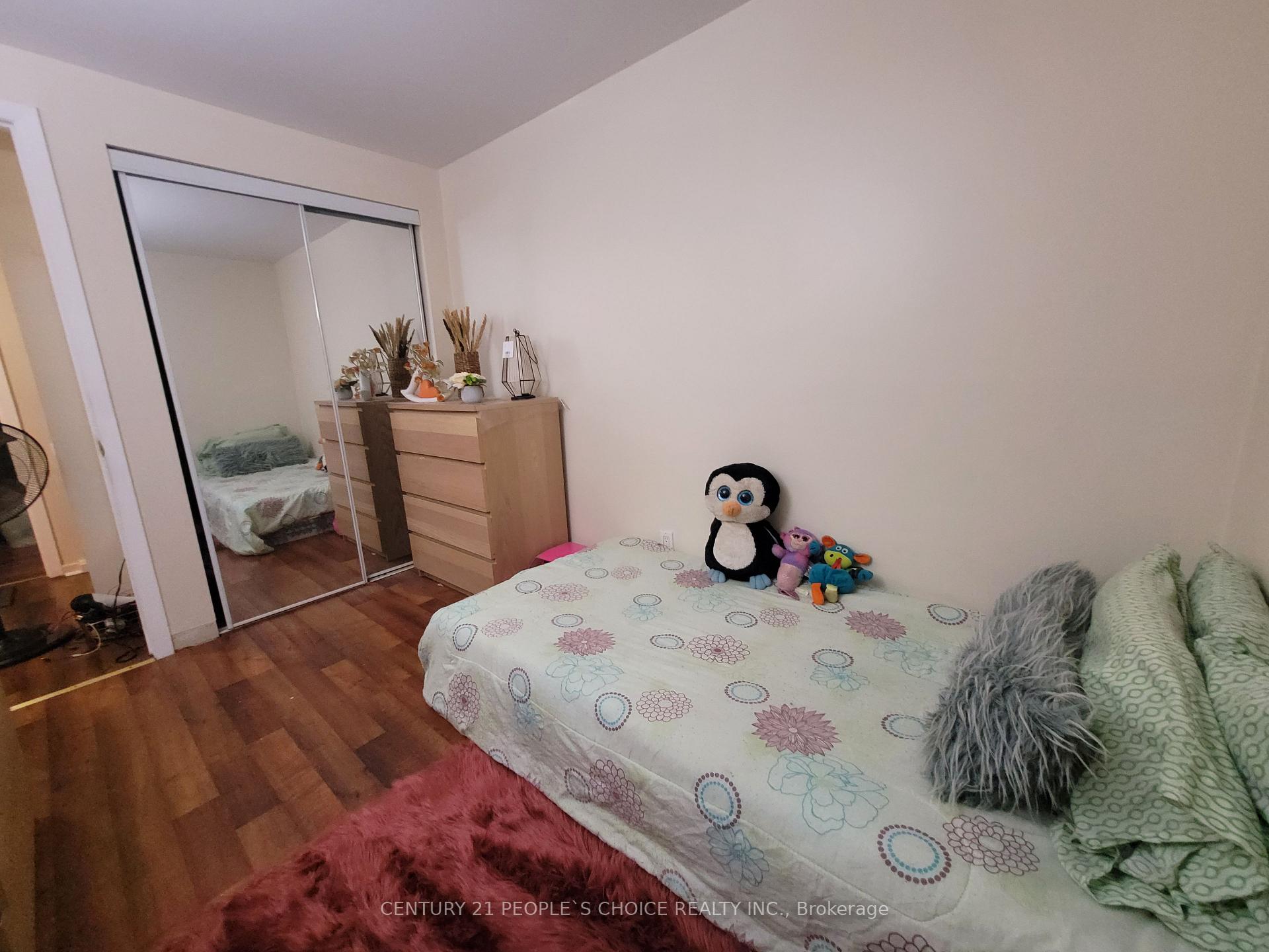 4 Bedrooms Condo at 96 Trailridge, Toronto For sale