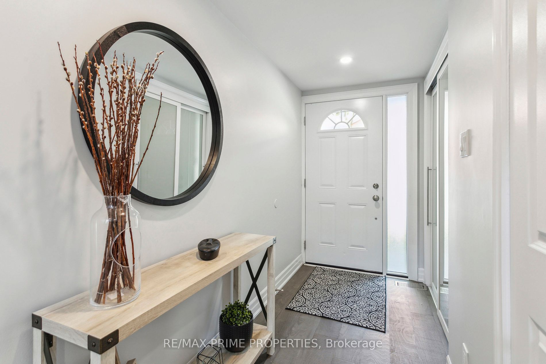 1755 Rathburn Road E, #51