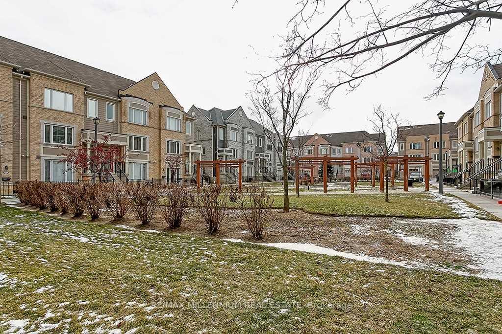 Condo at 5150 Winston Churchill, Mississauga For sale