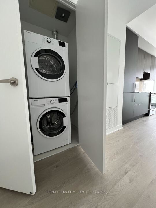 3900 Confederation Parkway E, #1412