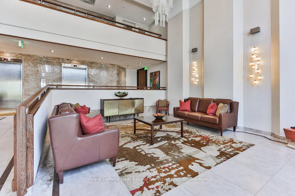 2 Bedrooms Condo at 2170 Marine, Oakville For sale