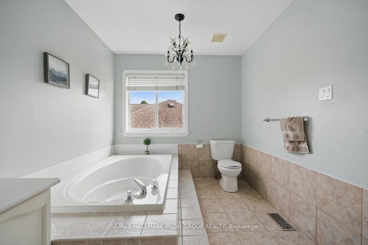 10 Maybrook Place