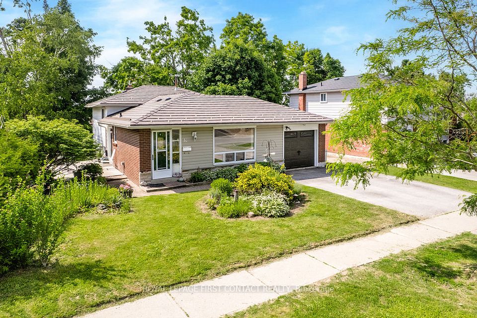 33 Roslyn