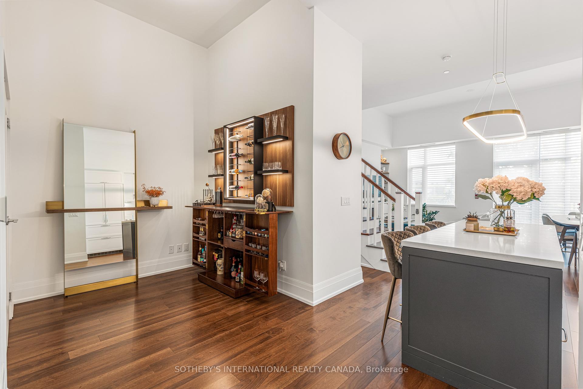 4 Bedrooms Condo at 25 Malcolm, Toronto For sale