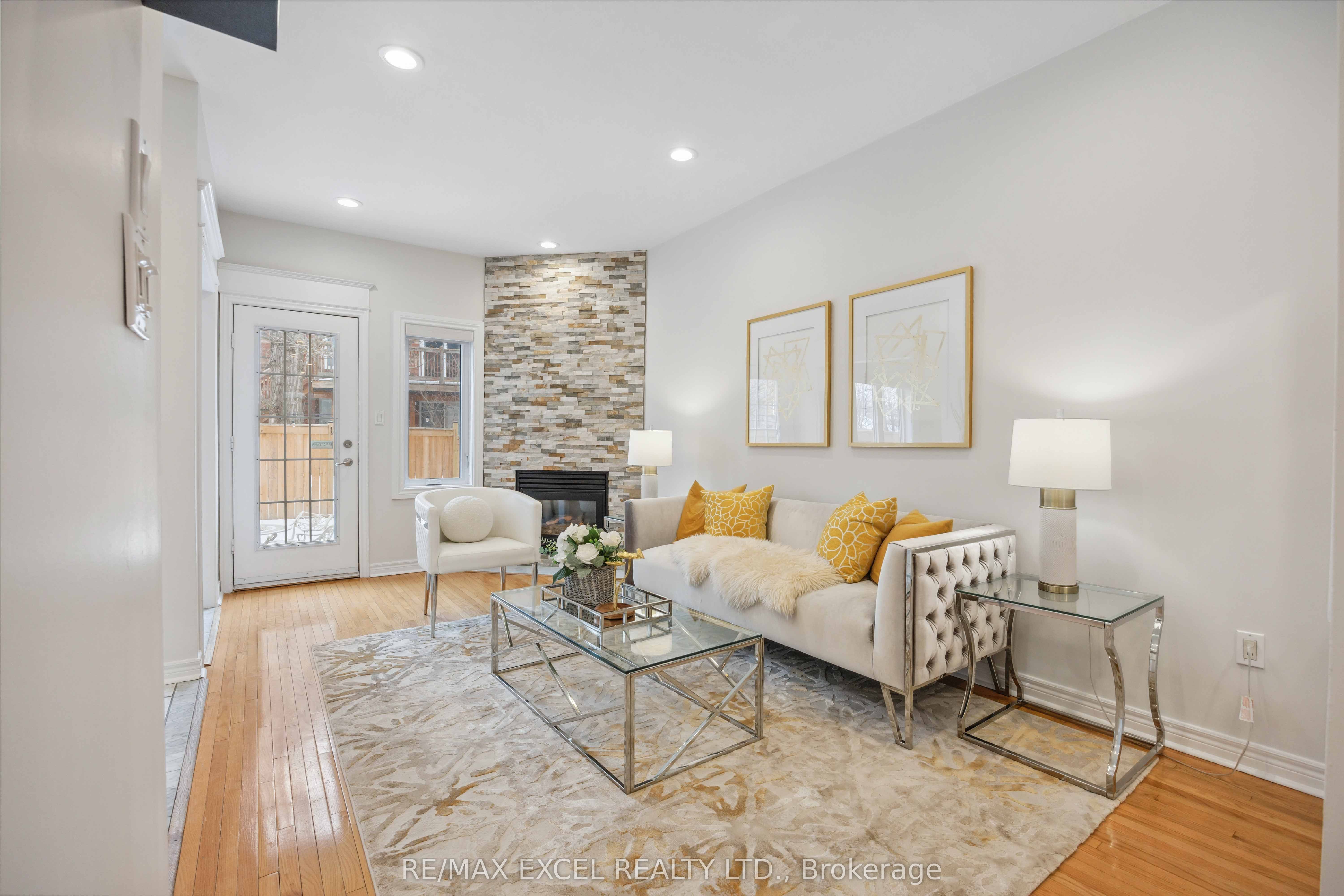 255 Shaftsbury Avenue, #66