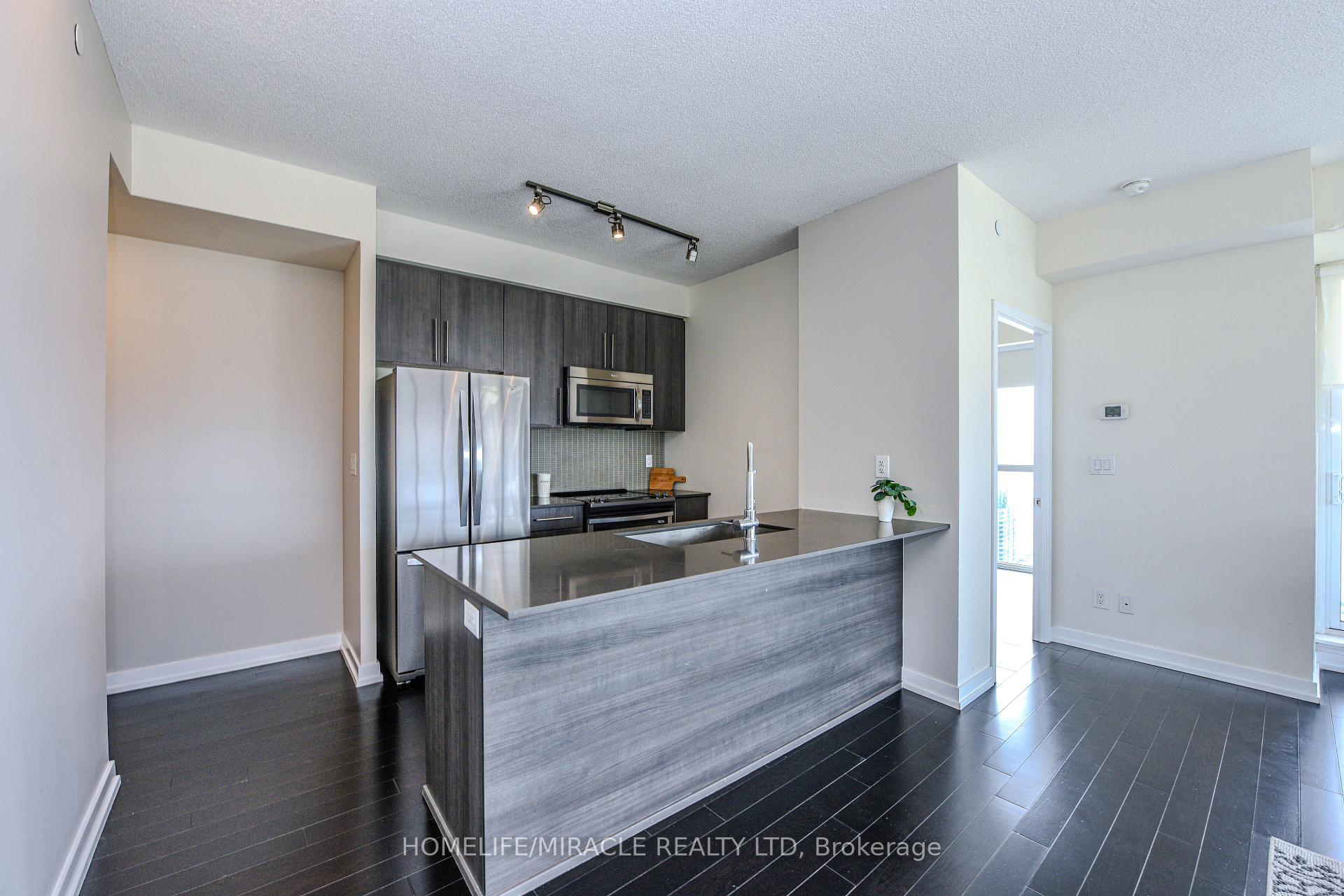 2 Bedrooms Condo at 4011 Brickstone,  Mississauga For sale