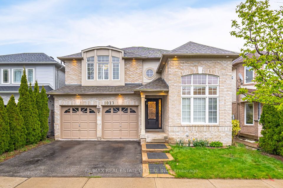 1023 Freeman