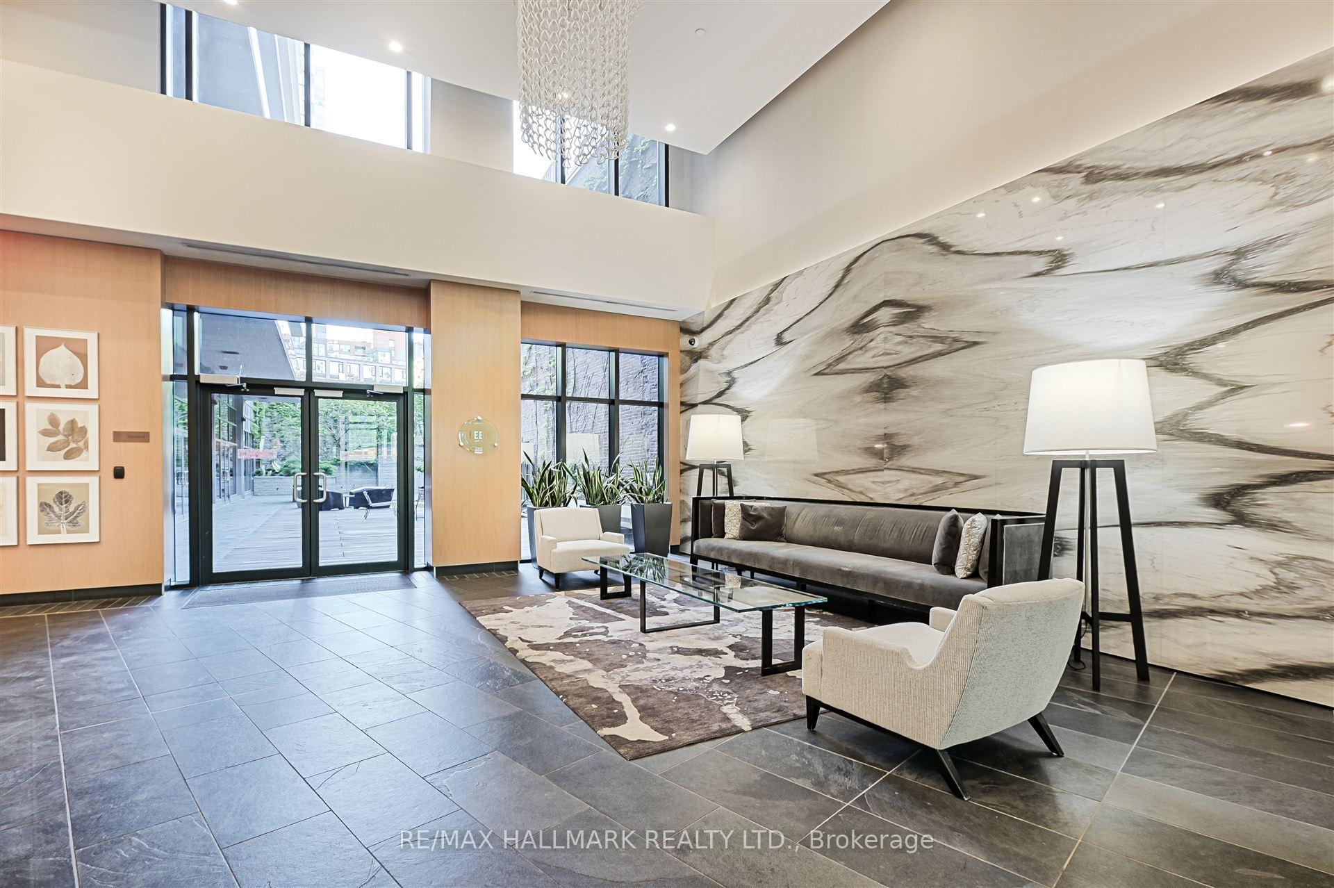 2 Bedrooms Condo at 55 Front, Toronto For sale