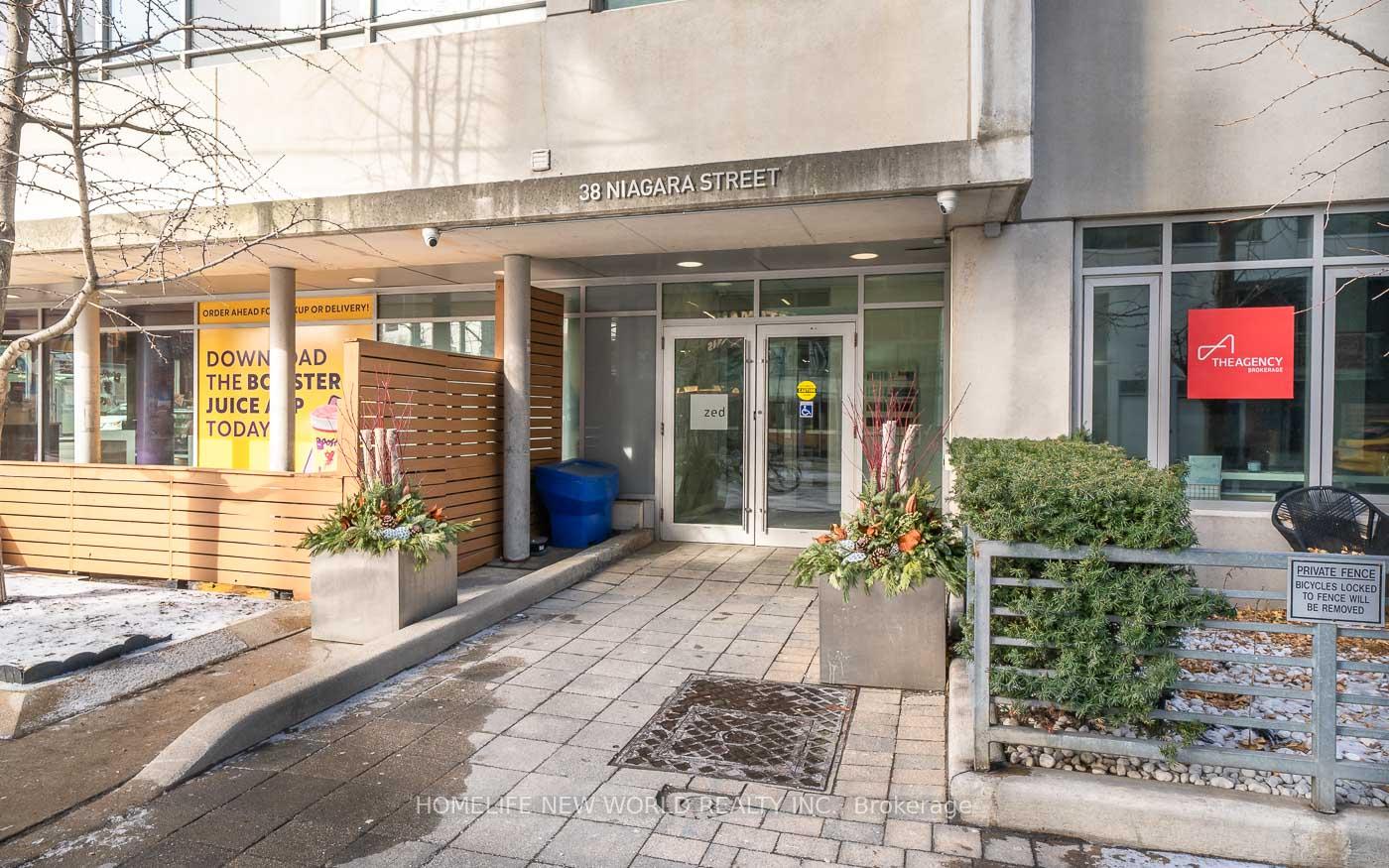 3 Bedrooms Condo at 38 Niagara,  Toronto For sale