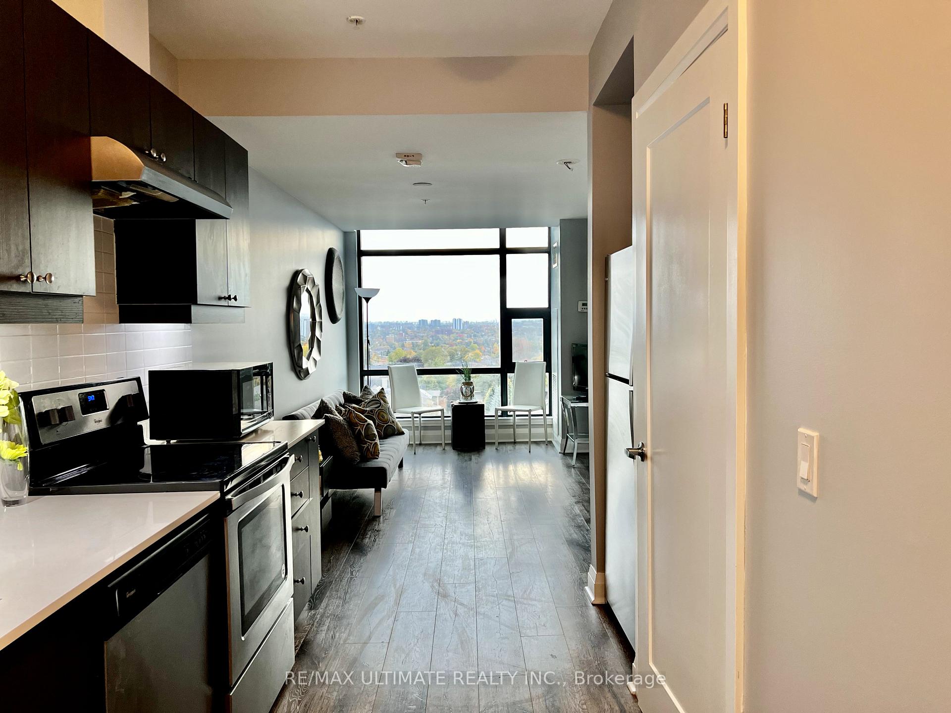 1 Bedroom Condo at 2522 Keele,  Toronto For sale