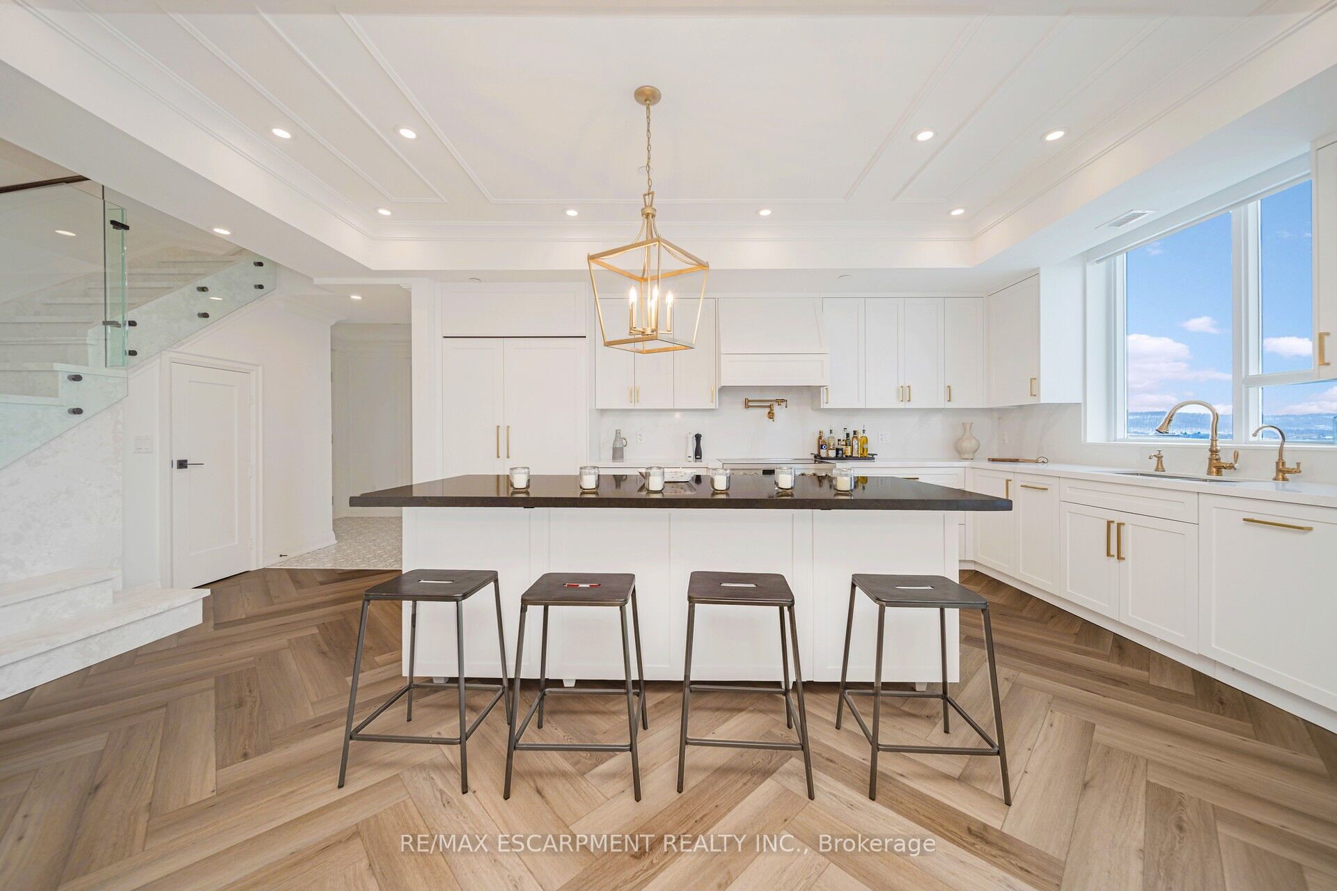 16 Concord Place, #905