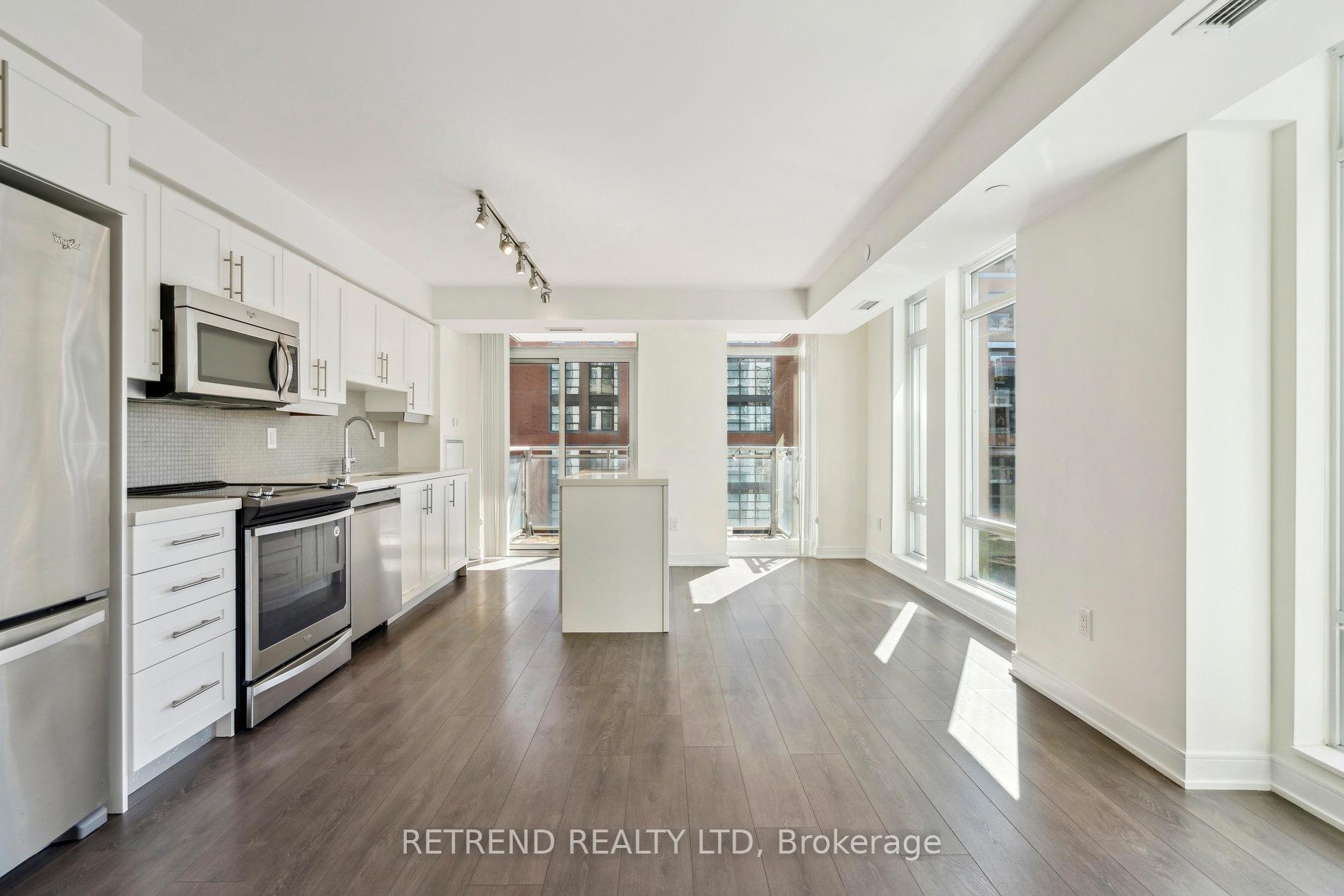 3 Bedrooms Condo at 525 Adelaide, Toronto For sale