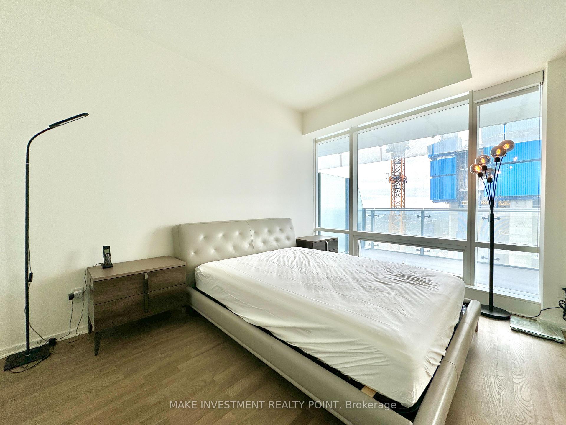 3 Bedrooms Condo at 1 Bloor,  Toronto For sale