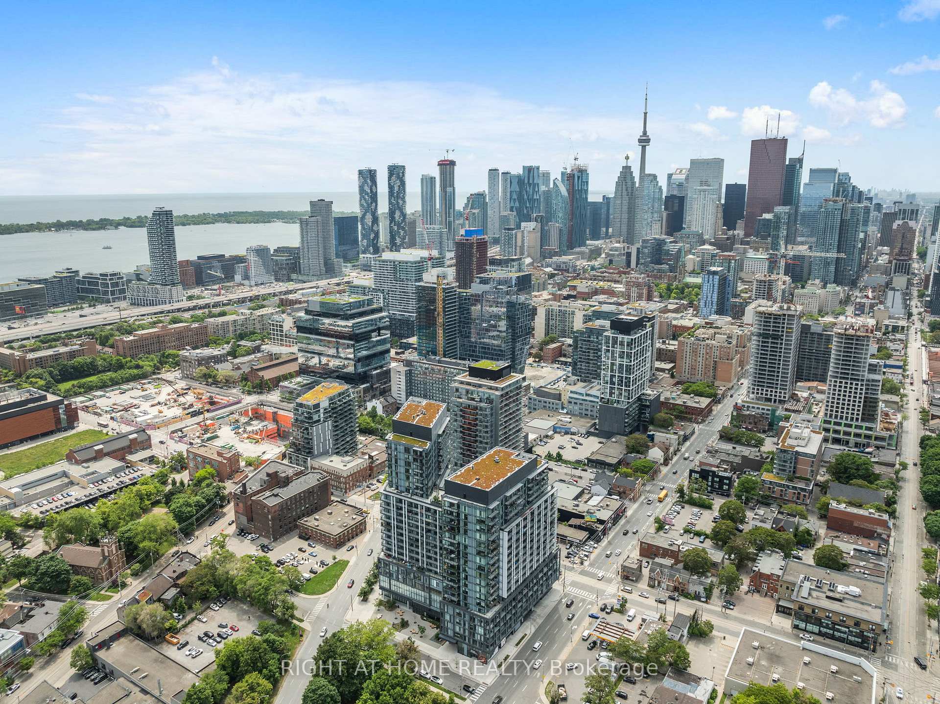 2 Bedrooms Condo at 50 Power, Toronto For sale