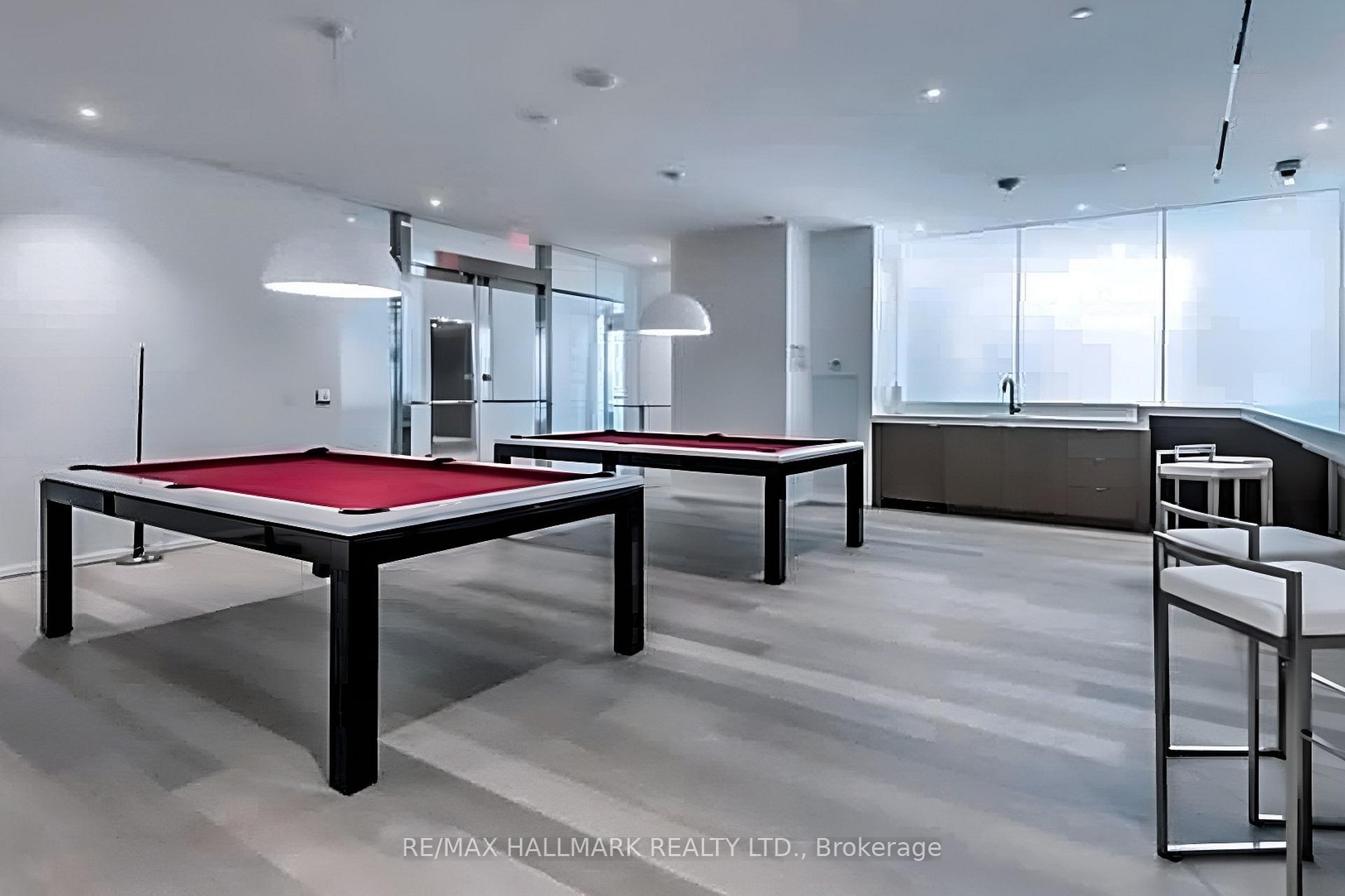 3 Bedrooms Condo at 1 Bloor,  Toronto For sale