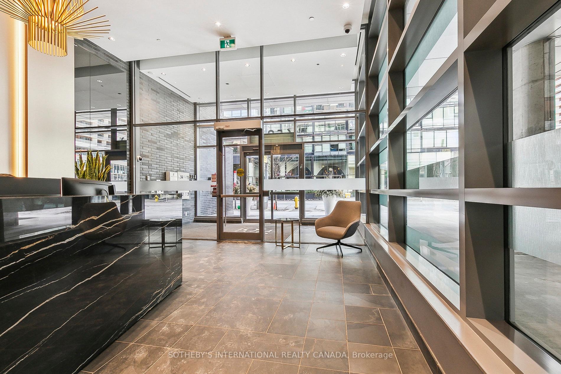 2 Bedrooms Condo at 650 King, Toronto For sale