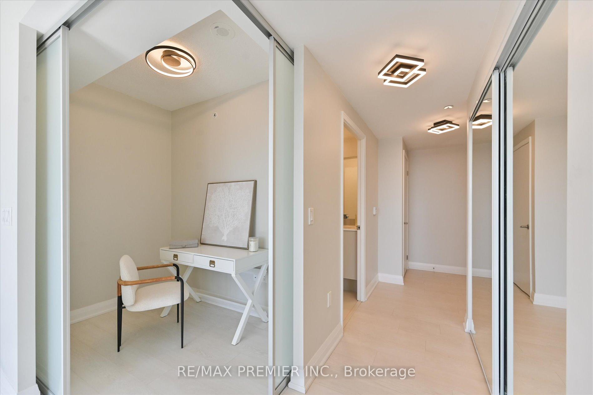 2 Bedrooms Condo at 30 Gibbs,  Toronto For sale
