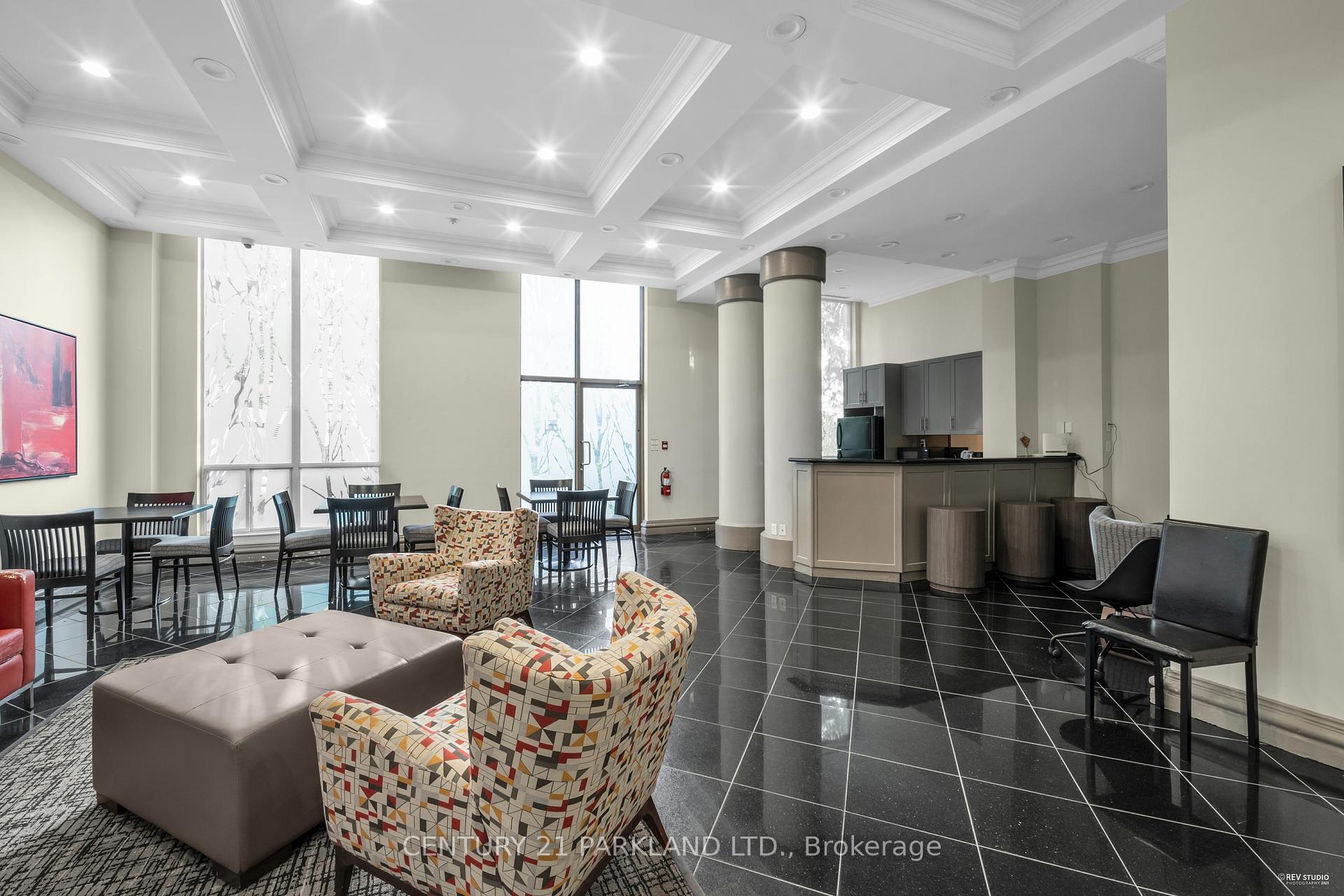 3 Bedrooms Condo at 7 Lorraine, Toronto For sale