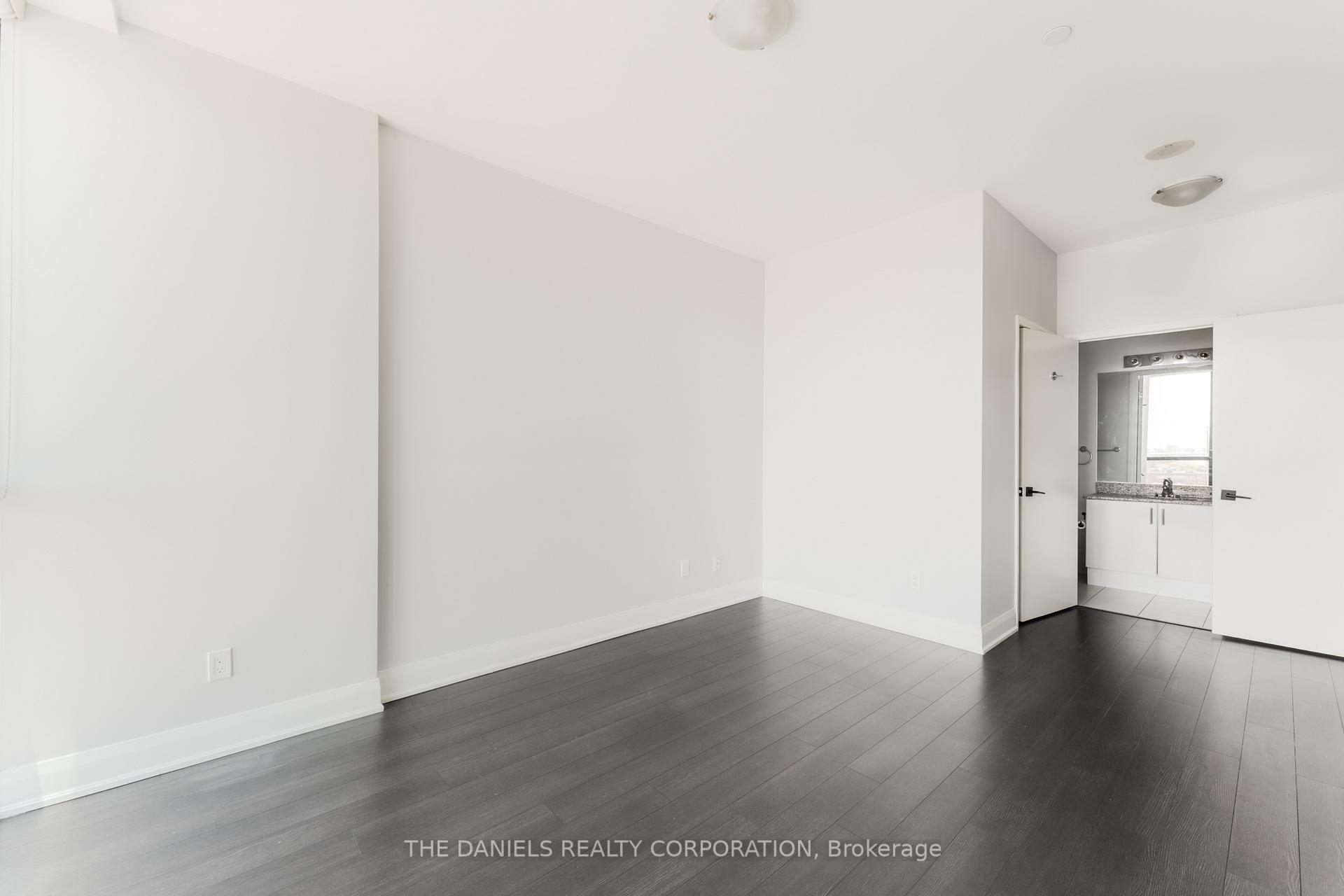 2 Bedrooms Condo at 2900 Highway 7, Vaughan For sale