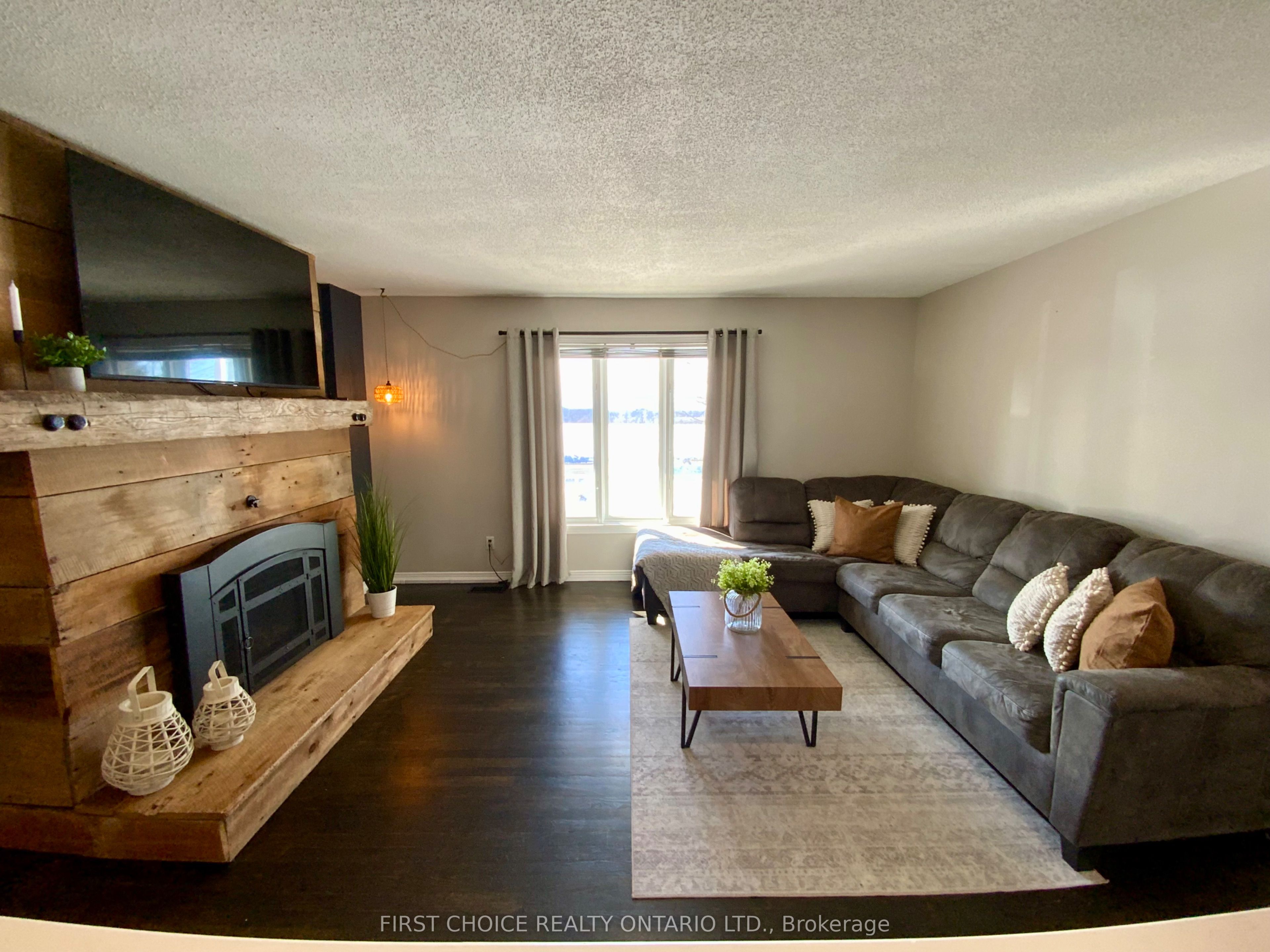 1211 Lacroix Road