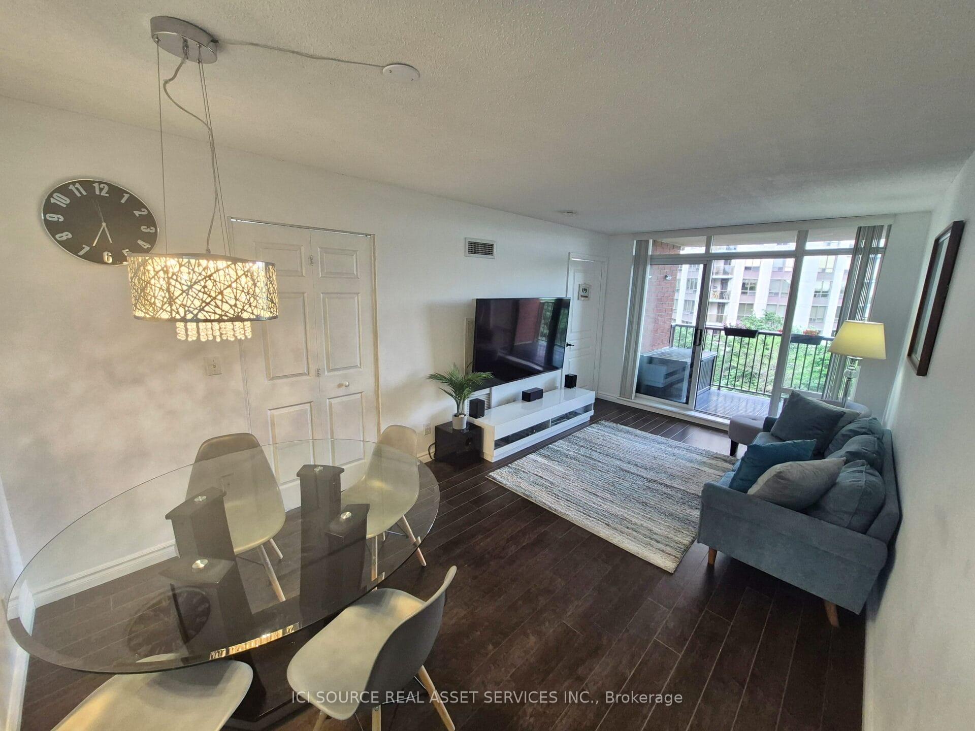2 Bedrooms Condo at 51 Harrison Garden, Toronto For sale