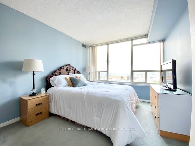 2 Bedrooms Condo at 330 Rathburn,  Mississauga For sale
