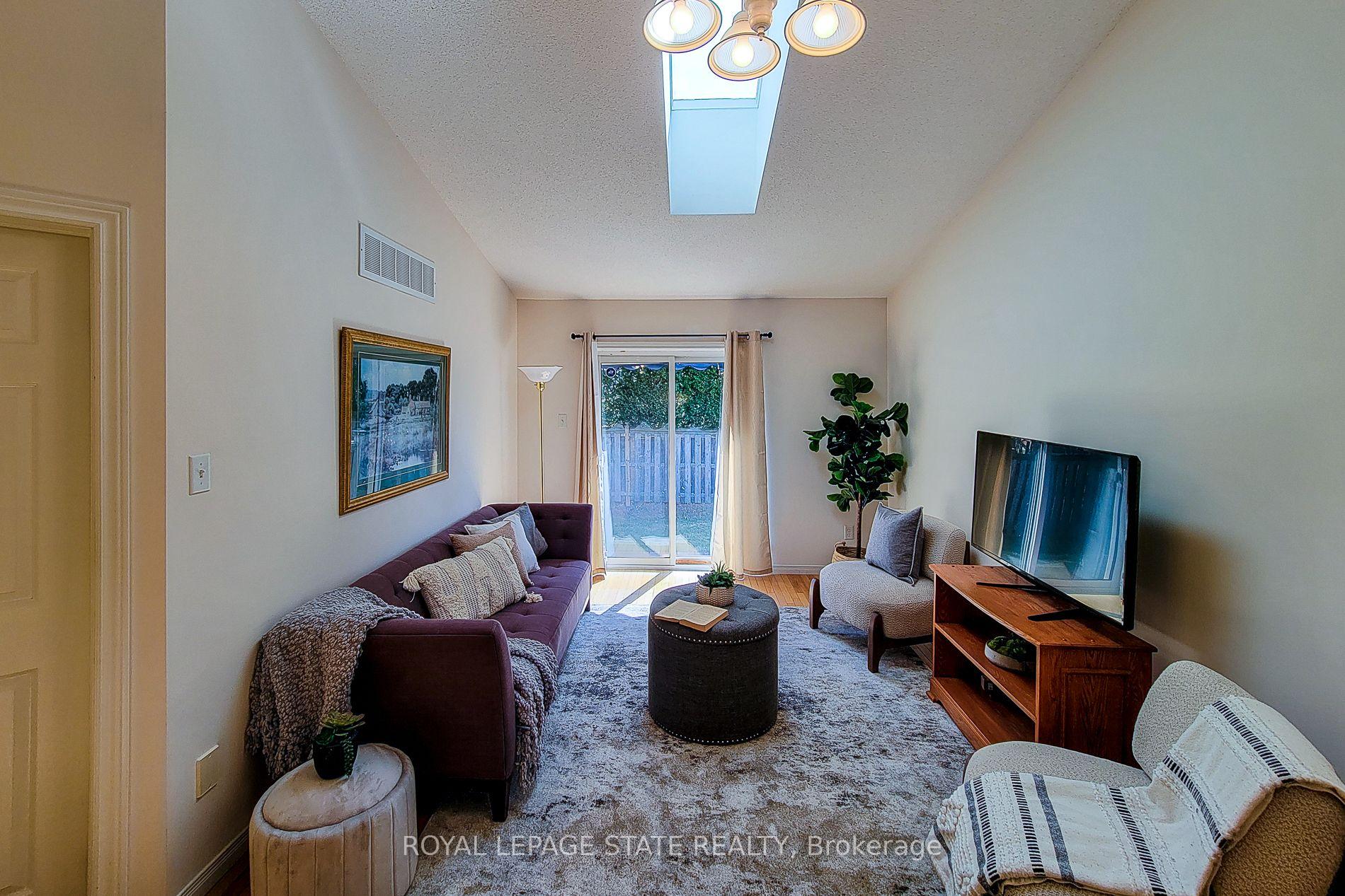 2 Bedrooms Condo at 751 Rymal, Hamilton For sale