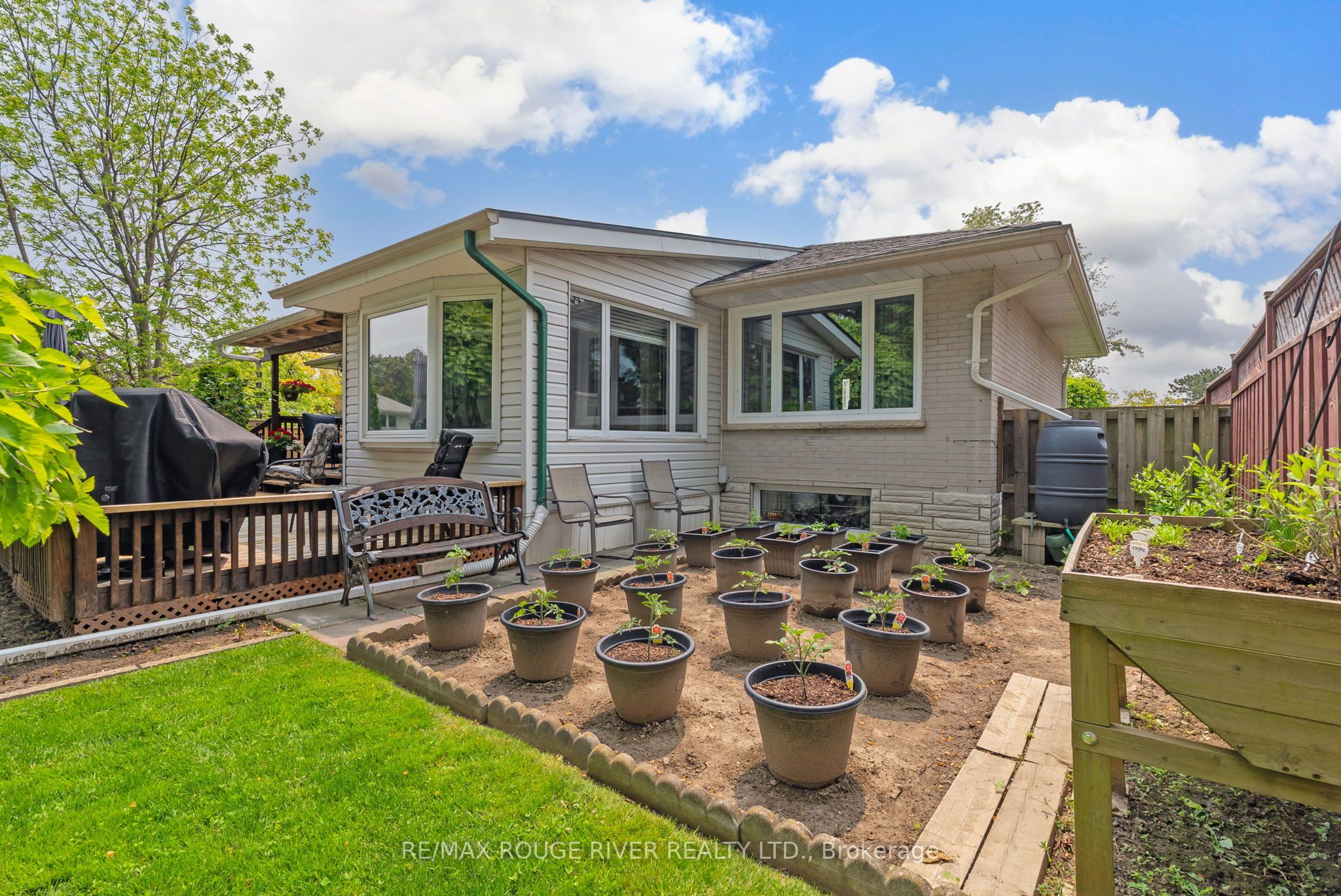 665 Jasmine Crescent