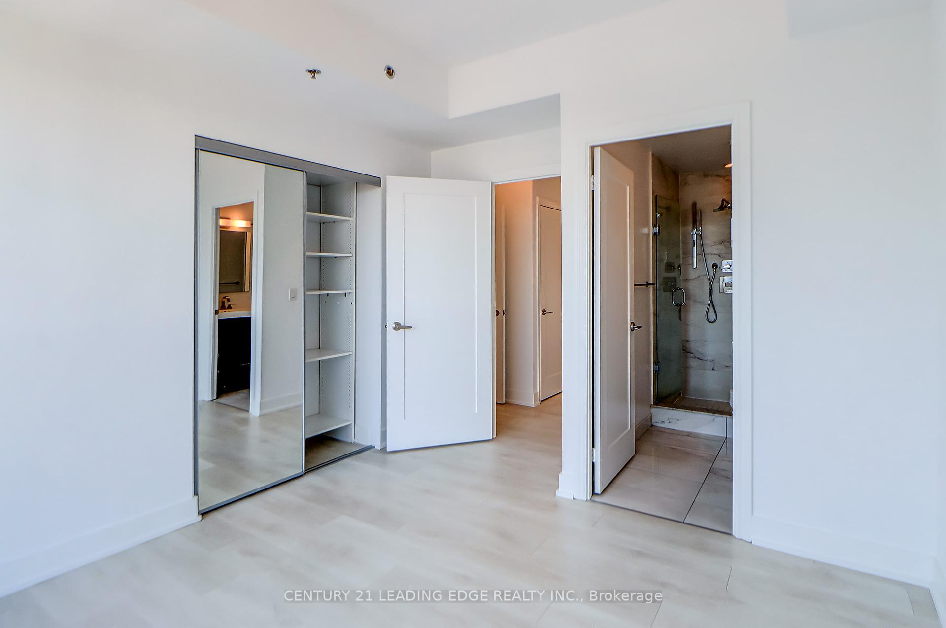 3 Bedrooms Condo at 318 Richmond,  Toronto For sale