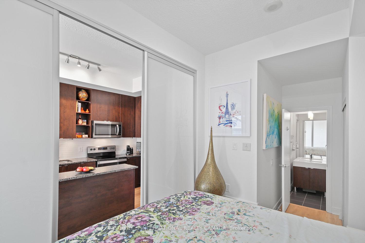 2 Bedrooms Condo at 116 George,  Toronto For sale