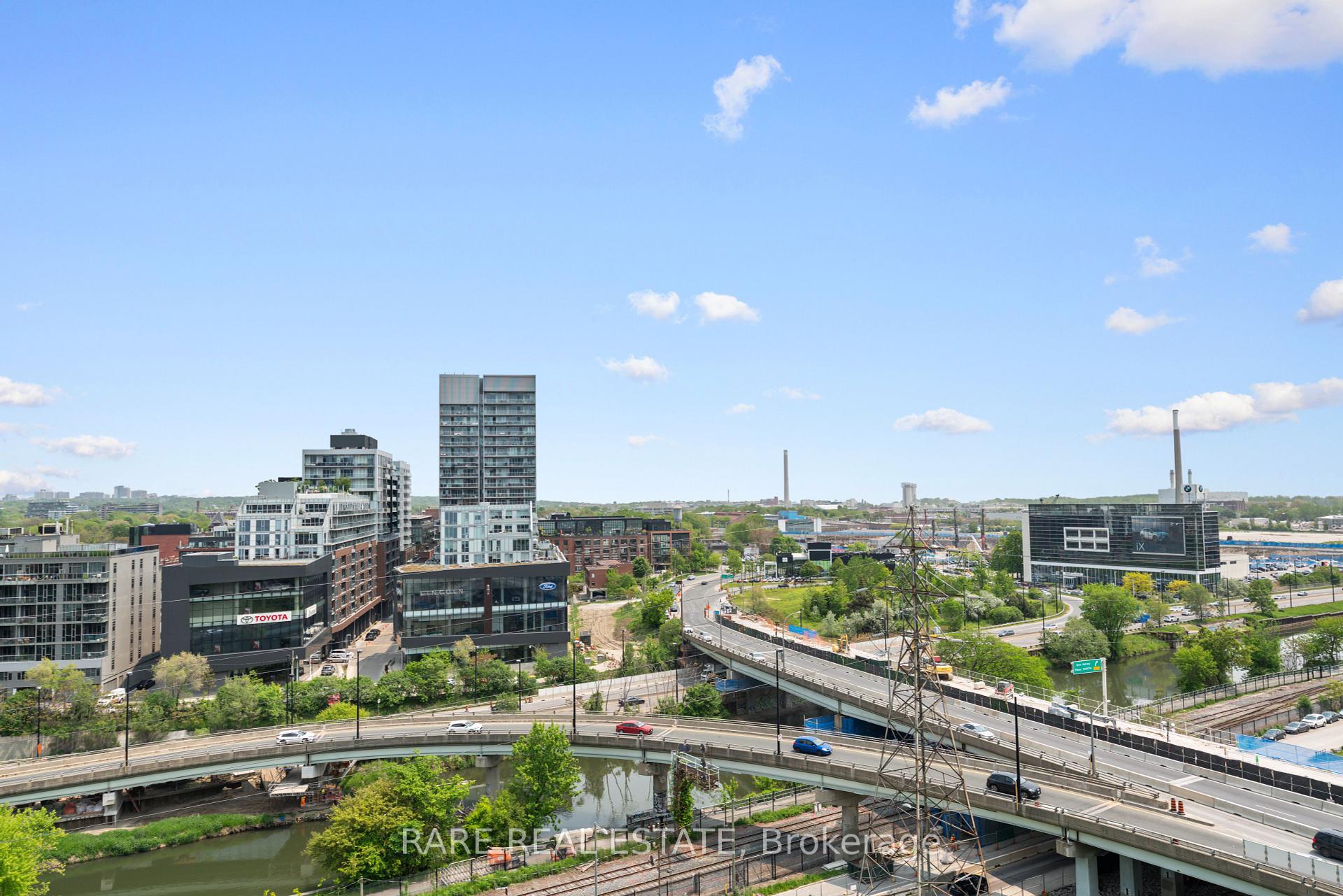 2 Bedrooms Condo at 32 Trolley, Toronto For sale