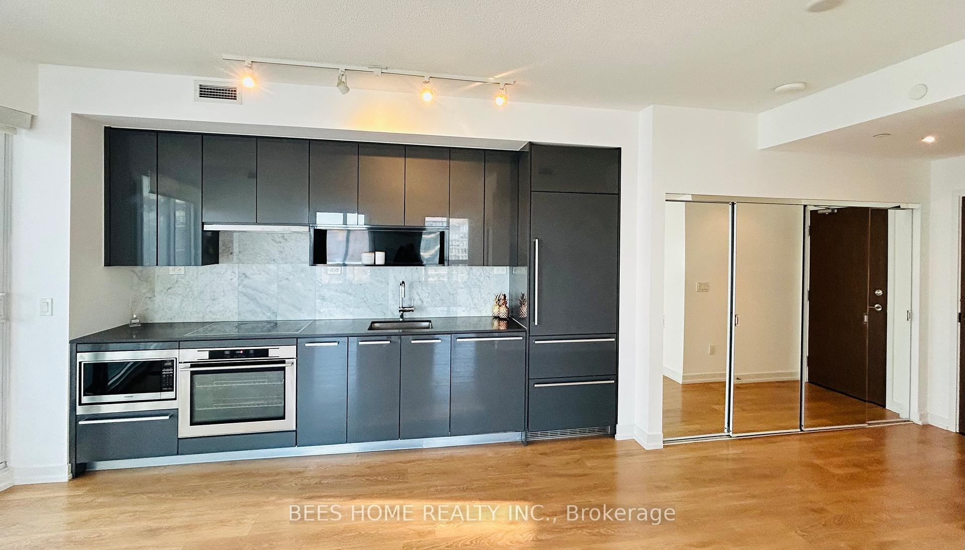 2 Bedrooms Condo at 115 McMahon, Toronto For sale