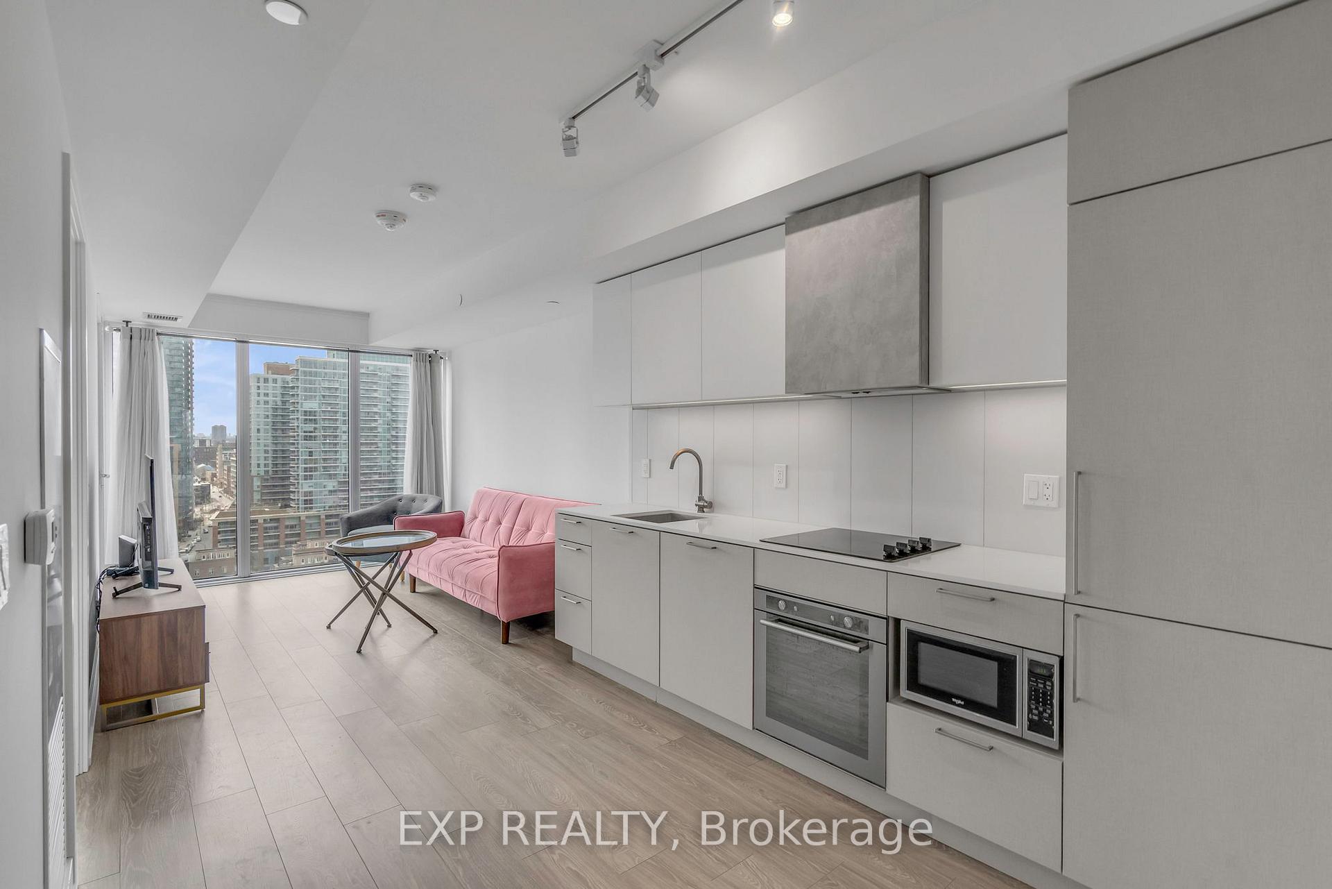 2 Bedrooms Condo at 19 Western Battery, Toronto For sale