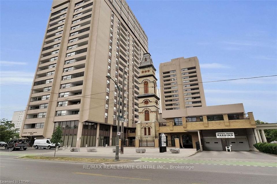 379 DUNDAS
