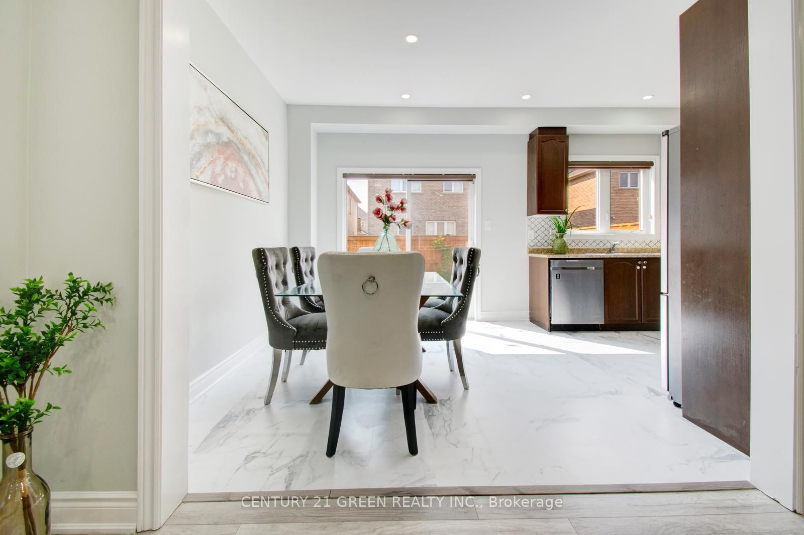 65 Yardley Crescent