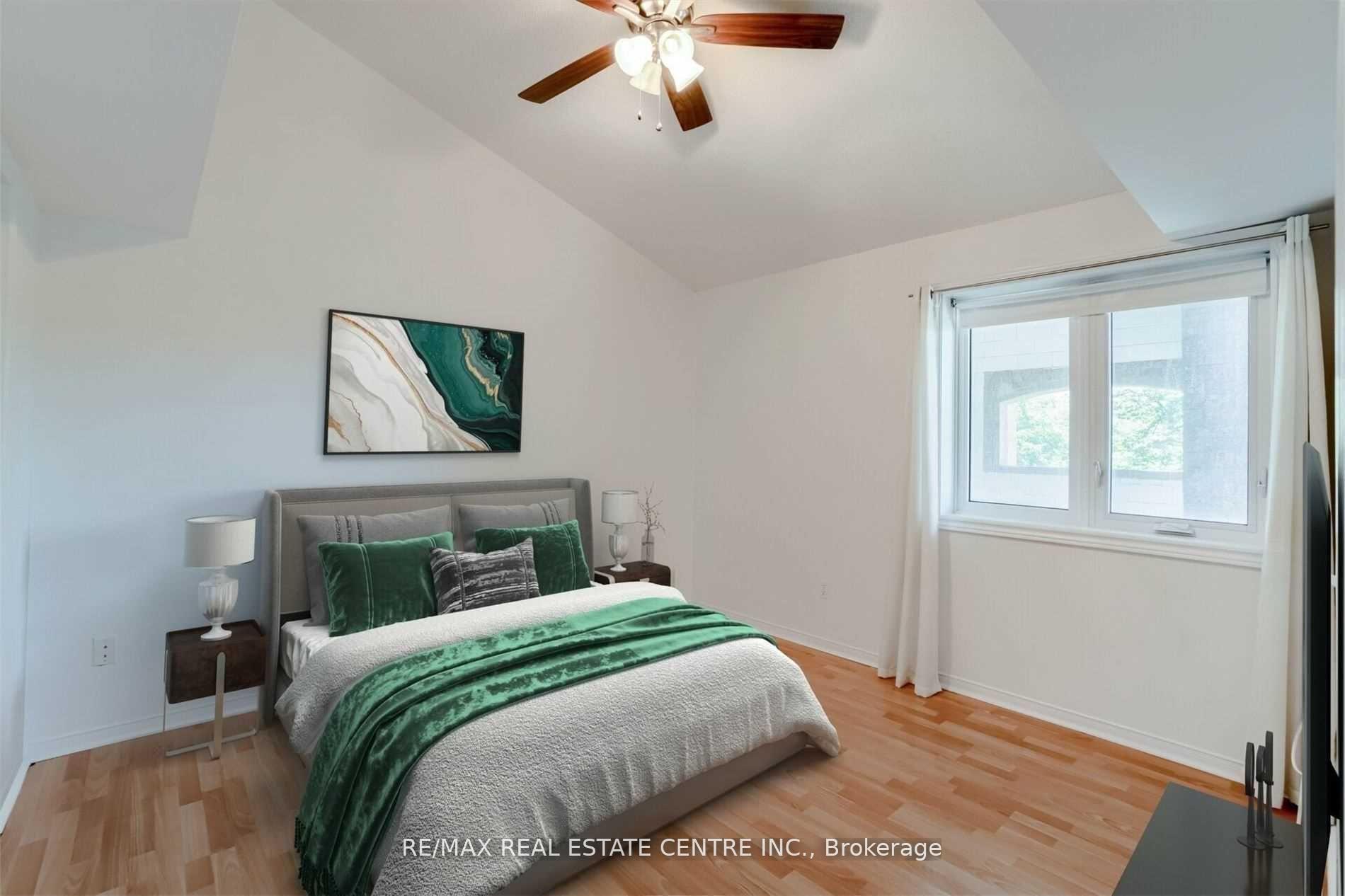 1 Bedroom Condo at 85 Bristol, Mississauga For sale