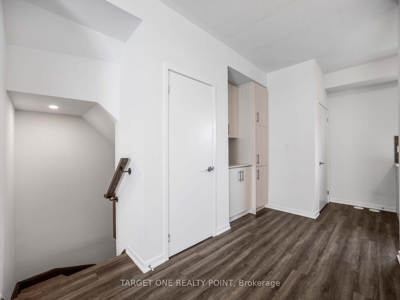 2 Bedrooms Condo at 225 Birmingham, Toronto For sale
