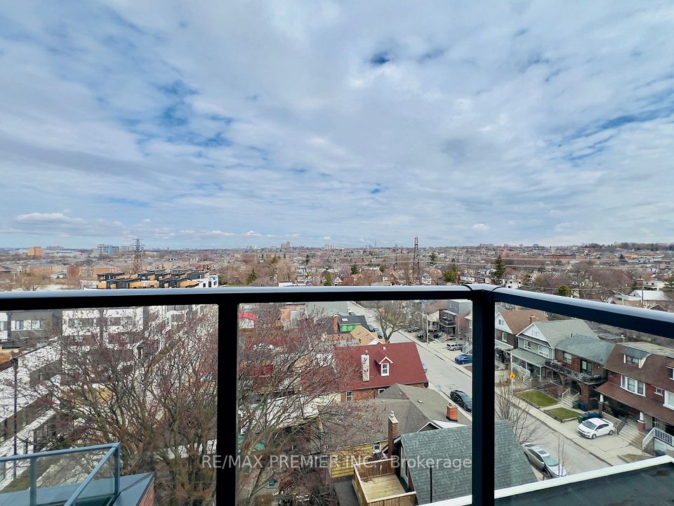 1808 St. Clair