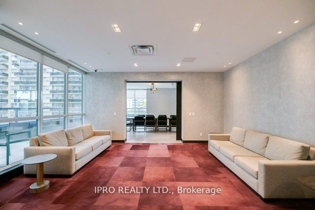 2 Bedrooms Condo at 11 Lillian, Toronto For sale