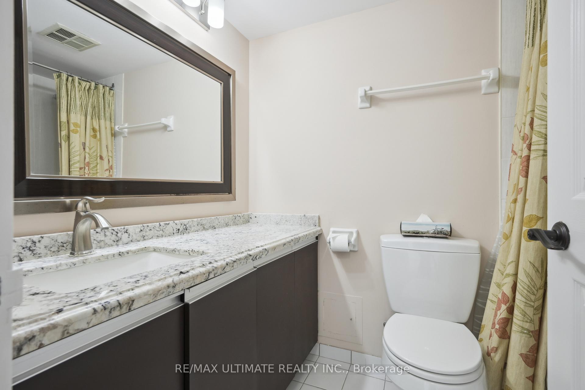 2 Bedrooms Condo at 2177 Burnhamthorpe, Mississauga For sale