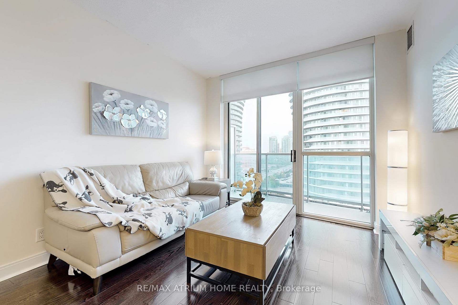 2 Bedrooms Condo at 80 Absolute, Mississauga For sale