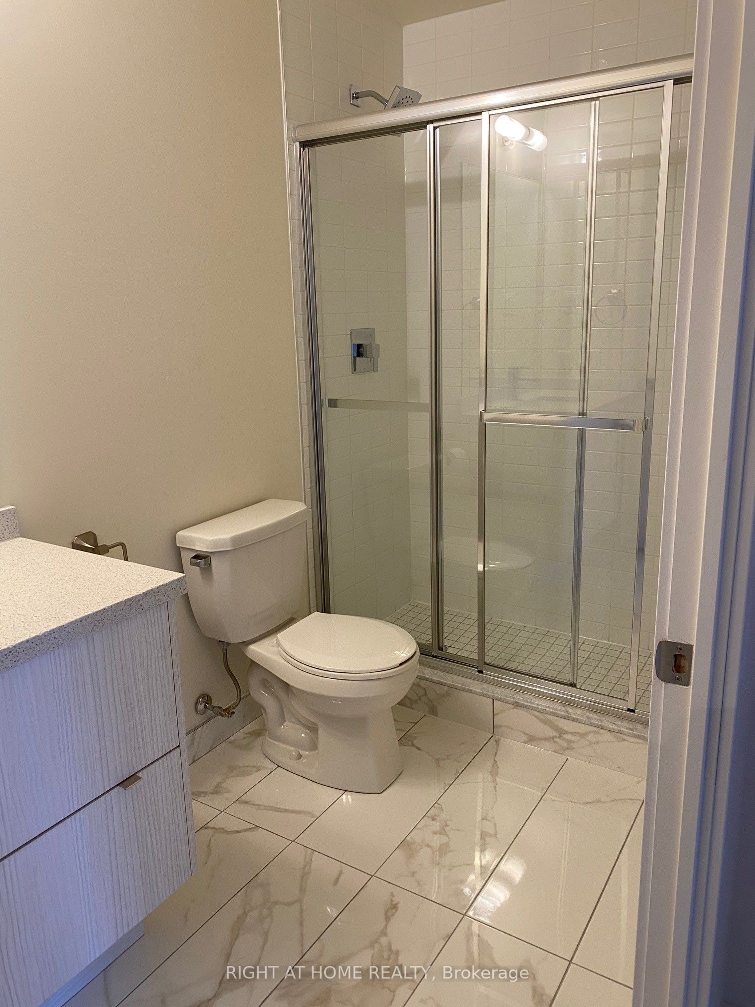 330 Richmond Street W, #Unit 901