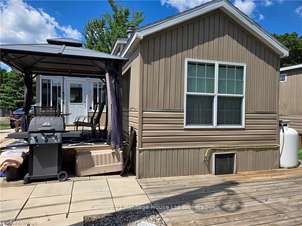 296 West Quarter Town Li