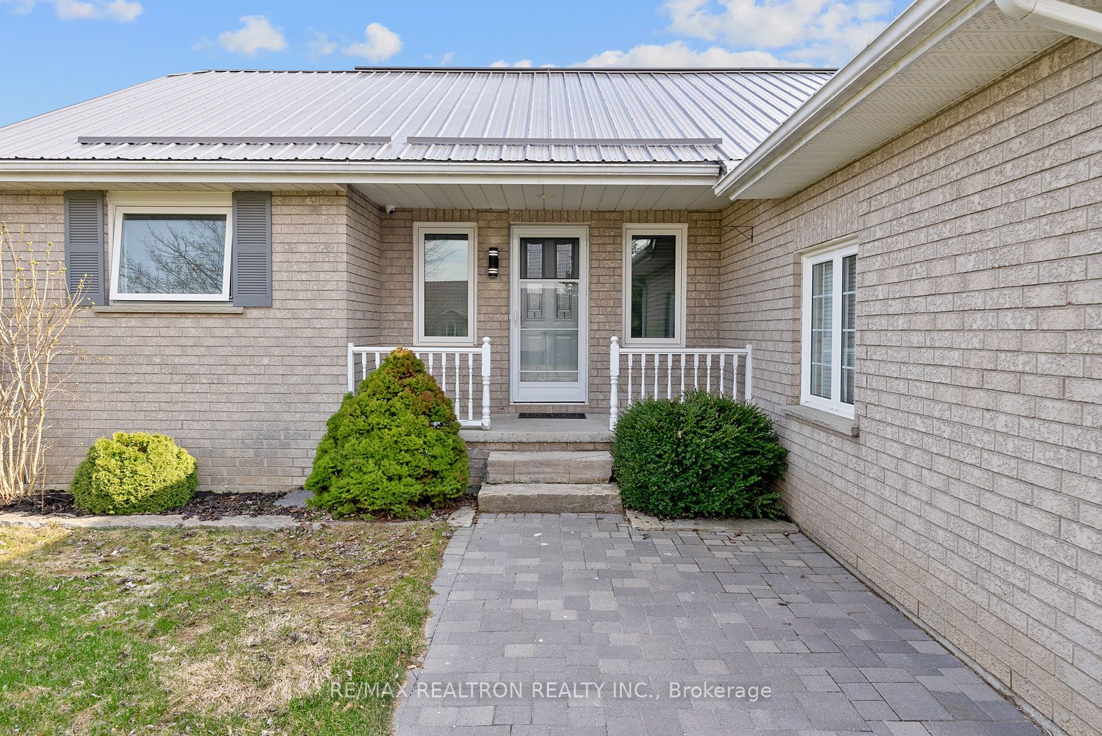 6 Hallett Crescent