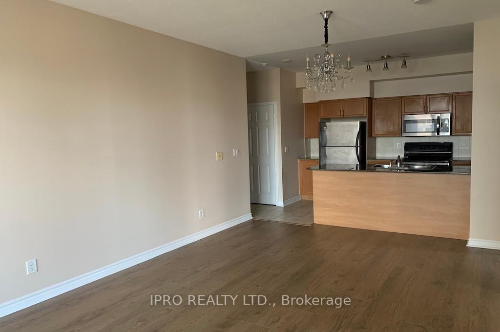 3 Bedrooms Condo at 388 Prince of Wales, Mississauga For sale