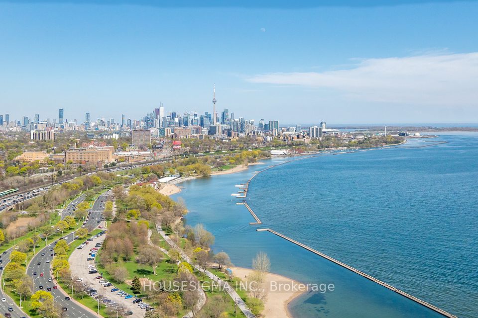 1926 Lake Shore